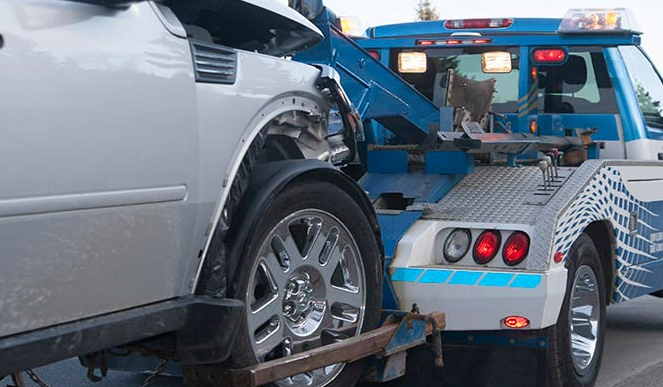 What are the advantages of using towing insurance?